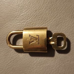 LV Lock and Key #306